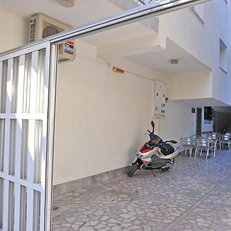 Family Hotel Blazhi 산단스키 외부 사진