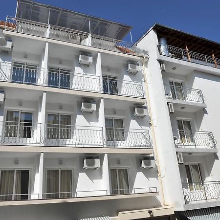 Family Hotel Blazhi 산단스키 외부 사진