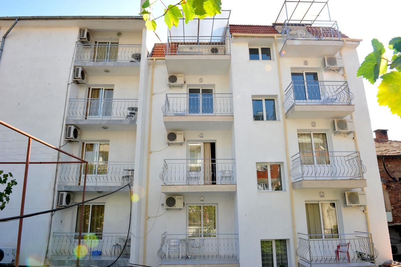 Family Hotel Blazhi 산단스키 외부 사진