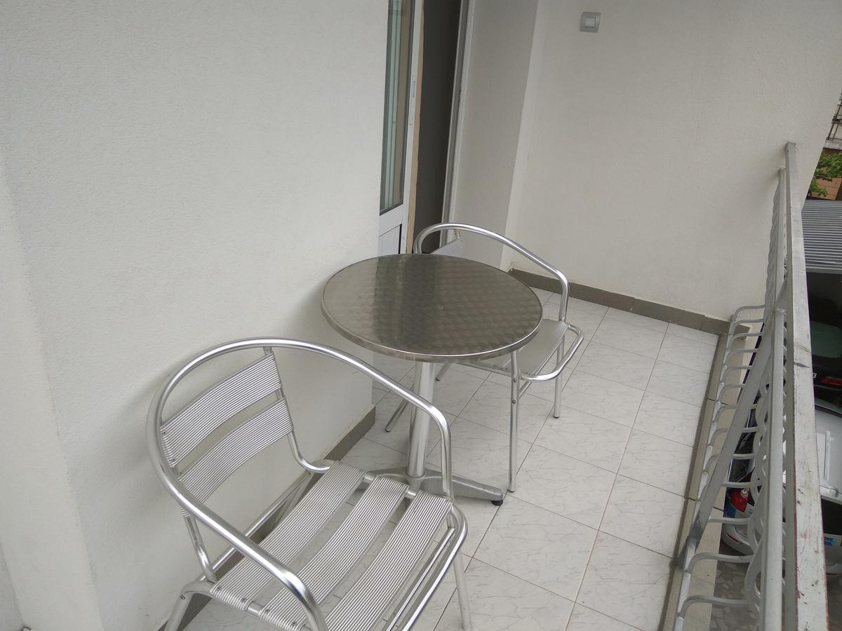 Family Hotel Blazhi 산단스키 외부 사진